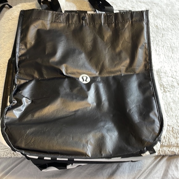 3 large lululemon bags - Picture 6 of 7